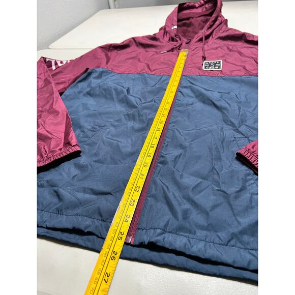 Salty Crew S-Hook Wind Breaker Red /Blue Mens size XL
Summer / hiking / outdoors - Picture 7 of 11